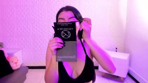 Snapshot of violeta_diazz chatting on June 4, 2026, 9:32 pm online show from June 4, 2026, 9:32 pm