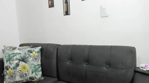 violeta_gracee online show from November 24, 2025, 11:37 pm