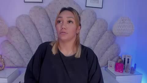 violeta_medina online show from February 17, 2026, 2:52 am