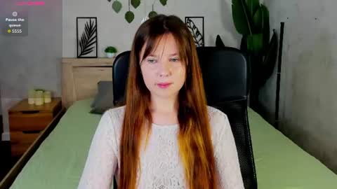 Snapshot of violeta_paul chatting on June 27, 2026, 9:14 am Violeta online show from June 27, 2026, 9:14 am