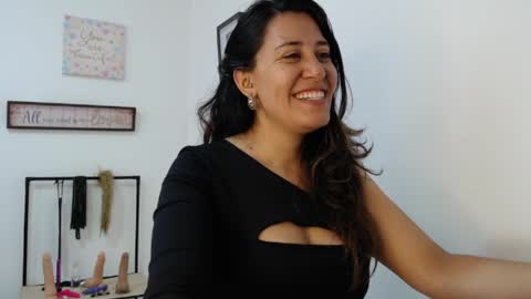 violeta_scott_ online show from April 21, 2026, 4:01 pm