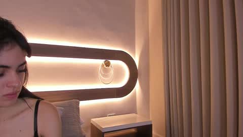 Snapshot of violeta_sum chatting on February 11, 2026, 12:10 pm Violeta Sum online show from February 11, 2026, 12:10 pm