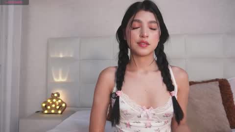 Violeta online show from March 29, 2026, 7:47 pm