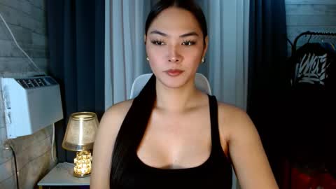 violet online show from October 20, 2025, 1:28 am