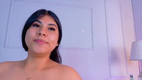 Snapshot of violetbloomm chatting on July 14, 2026, 2:01 pm Violet online show from July 14, 2026, 2:01 pm