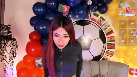 Snapshot of violetcarson_ chatting on July 8, 2026, 12:53 pm Violet online show from July 8, 2026, 12:53 pm