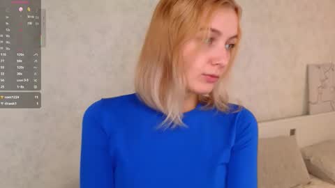 Mia online show from October 17, 2025, 3:31 am