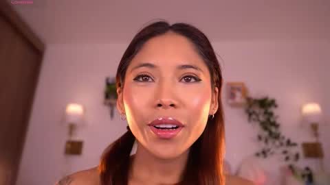 violeth___ online show from December 4, 2025, 1:20 pm