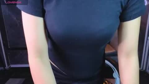 violeth_b online show from July 16, 2026, 2:01 pm