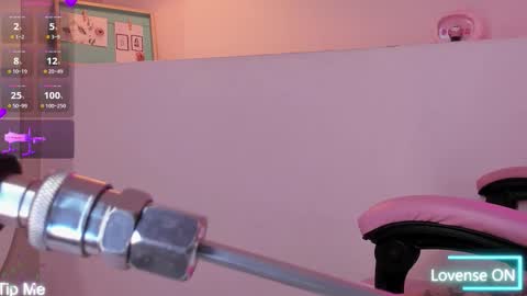 Snapshot of violeth_hill chatting on November 7, 2025, 7:36 pm Violeth Hill online show from November 7, 2025, 7:36 pm