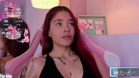 Snapshot of violeth_hill chatting on November 30, 2025, 8:24 pm Violeth Hill online show from November 30, 2025, 8:24 pm