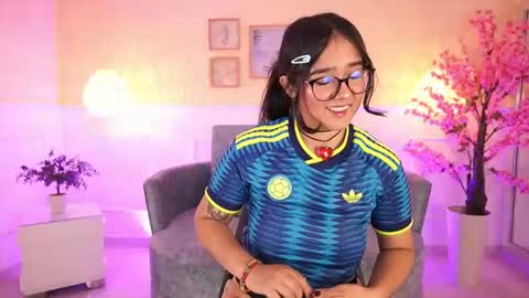 Snapshot of violetjonesx chatting on June 11, 2026, 11:41 am violetjonesx online show from June 11, 2026, 11:41 am