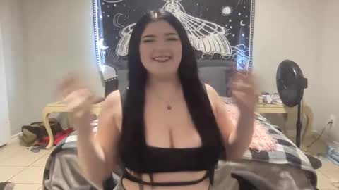 Violet Kitty online show from October 15, 2025, 4:18 pm