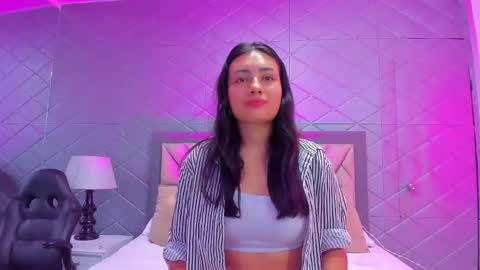 Violet Rousse online show from December 19, 2025, 5:09 pm