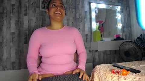 violetroussee online show from March 28, 2026, 6:51 pm