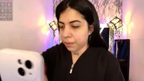 Violeta  online show from November 11, 2025, 11:21 am