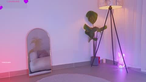 Snapshot of violetssweet chatting on January 19, 2026, 4:05 am violetssweet online show from January 19, 2026, 4:05 am