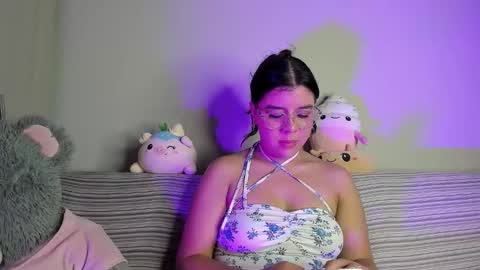 Snapshot of violett2006 chatting on February 20, 2026, 5:04 am violeta online show from February 20, 2026, 5:04 am