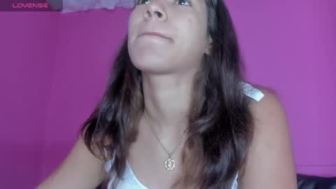 violett_24_ online show from February 24, 2025, 12:37 pm