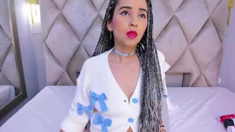 Violett  online show from November 20, 2025, 8:41 pm