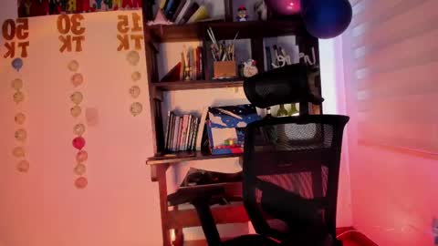 Violeta online show from May 27, 2026, 9:56 pm