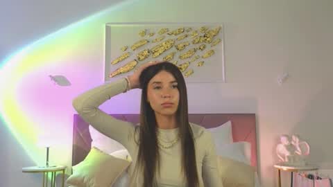 violetta_finch online show from November 20, 2025, 12:16 pm