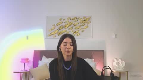 violetta_finch online show from February 13, 2026, 10:33 am