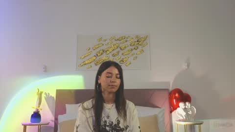 violetta_finch online show from March 22, 2026, 10:07 am