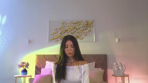 Snapshot of violetta_finch chatting on July 28, 2026, 11:05 am violetta_finch online show from July 28, 2026, 11:05 am