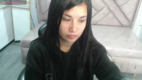 Violetta  online show from April 8, 2026, 3:39 am