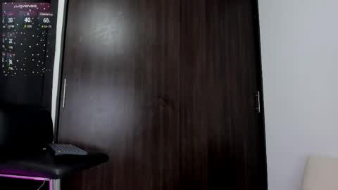 violetta_pretty online show from May 22, 2026, 7:30 pm