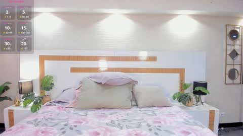 Snapshot of violettaa_stone chatting on June 3, 2026, 3:42 am Violettaa online show from June 3, 2026, 3:42 am