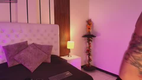 Snapshot of violettaalemida chatting on January 7, 2026, 1:13 pm violettaalemida online show from January 7, 2026, 1:13 pm