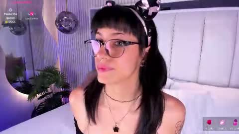 violettacolinss online show from June 27, 2026, 12:22 pm
