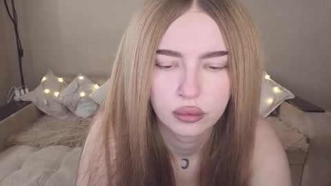 Snapshot of violettaotis chatting on November 25, 2025, 10:26 am ViolettaOtis online show from November 25, 2025, 10:26 am