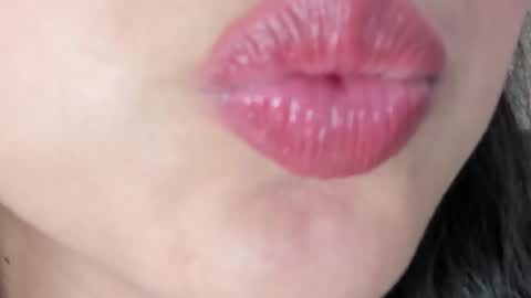 Snapshot of violettarousee chatting on May 15, 2026, 10:17 pm violettarousee online show from May 15, 2026, 10:17 pm