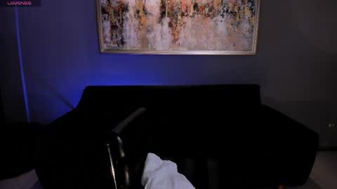 Violett Castel online show from March 28, 2026, 2:16 pm