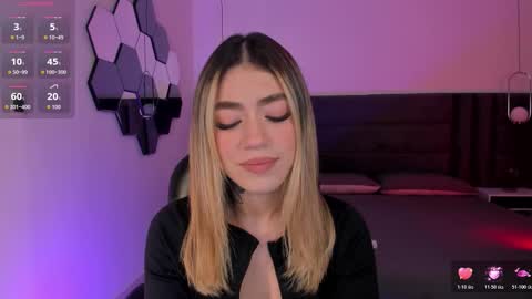 Violett  online show from February 6, 2026, 6:44 pm