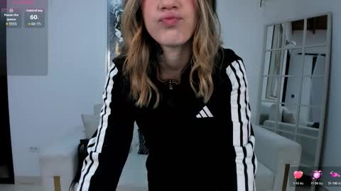 Violett  online show from February 14, 2026, 10:56 am