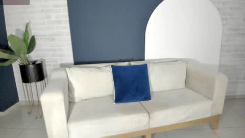 Snapshot of violetthansson chatting on June 4, 2026, 10:21 am Violett online show from June 4, 2026, 10:21 am