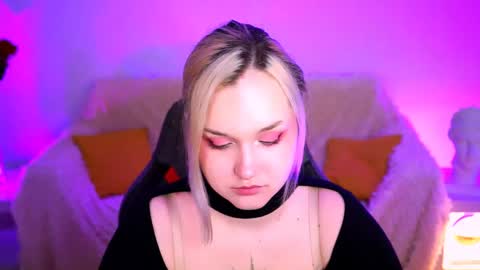 Violett online show from May 26, 2026, 8:10 am