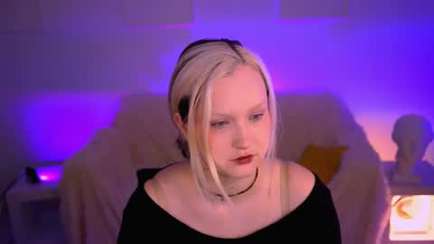 Violett online show from June 17, 2026, 6:27 am