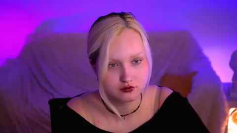 Violett online show from June 18, 2026, 9:25 am