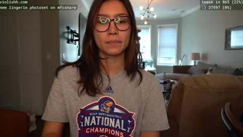 follow me on twitter violishh and ig violishh  online show from February 20, 2025, 7:19 pm