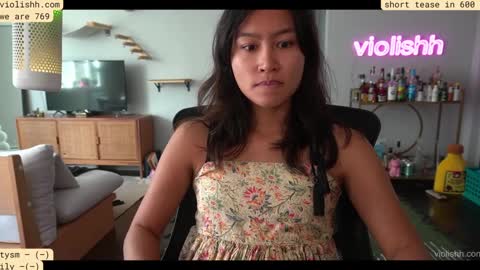 follow me on twitter violishh and ig violishh  online show from September 14, 2025, 7:24 pm