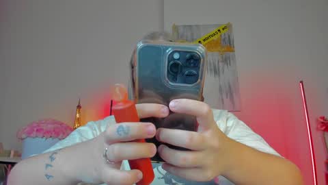 Snapshot of viollasinzz chatting on January 7, 2025, 10:22 am Violla online show from January 7, 2025, 10:22 am