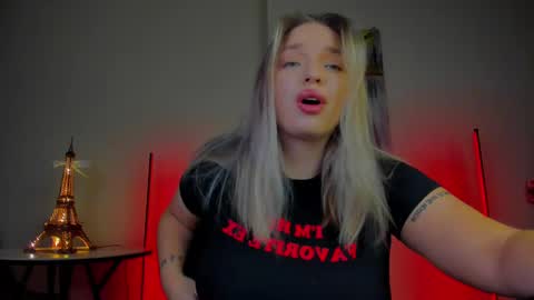 Snapshot of viollasinzz chatting on February 13, 2025, 7:56 am Violla online show from February 13, 2025, 7:56 am