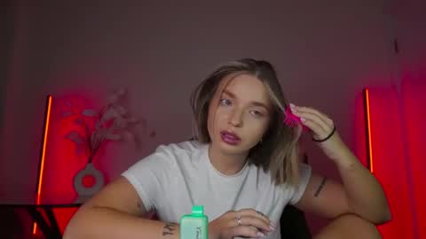 Snapshot of viollasinzz chatting on October 29, 2025, 10:17 am Violla online show from October 29, 2025, 10:17 am