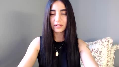 Snapshot of viorett chatting on November 16, 2025, 9:37 am viorett online show from November 16, 2025, 9:37 am