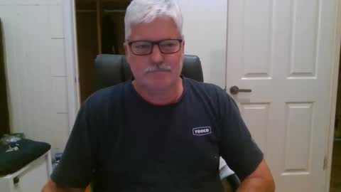 viper654321 online show from September 17, 2025, 7:43 am